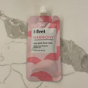 🌸5/$25🌸 Feel harmony rose petal facial mask